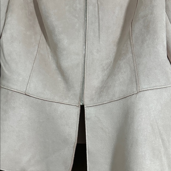 Women's Light Pink Leather Jacket - Picture 2 of 4